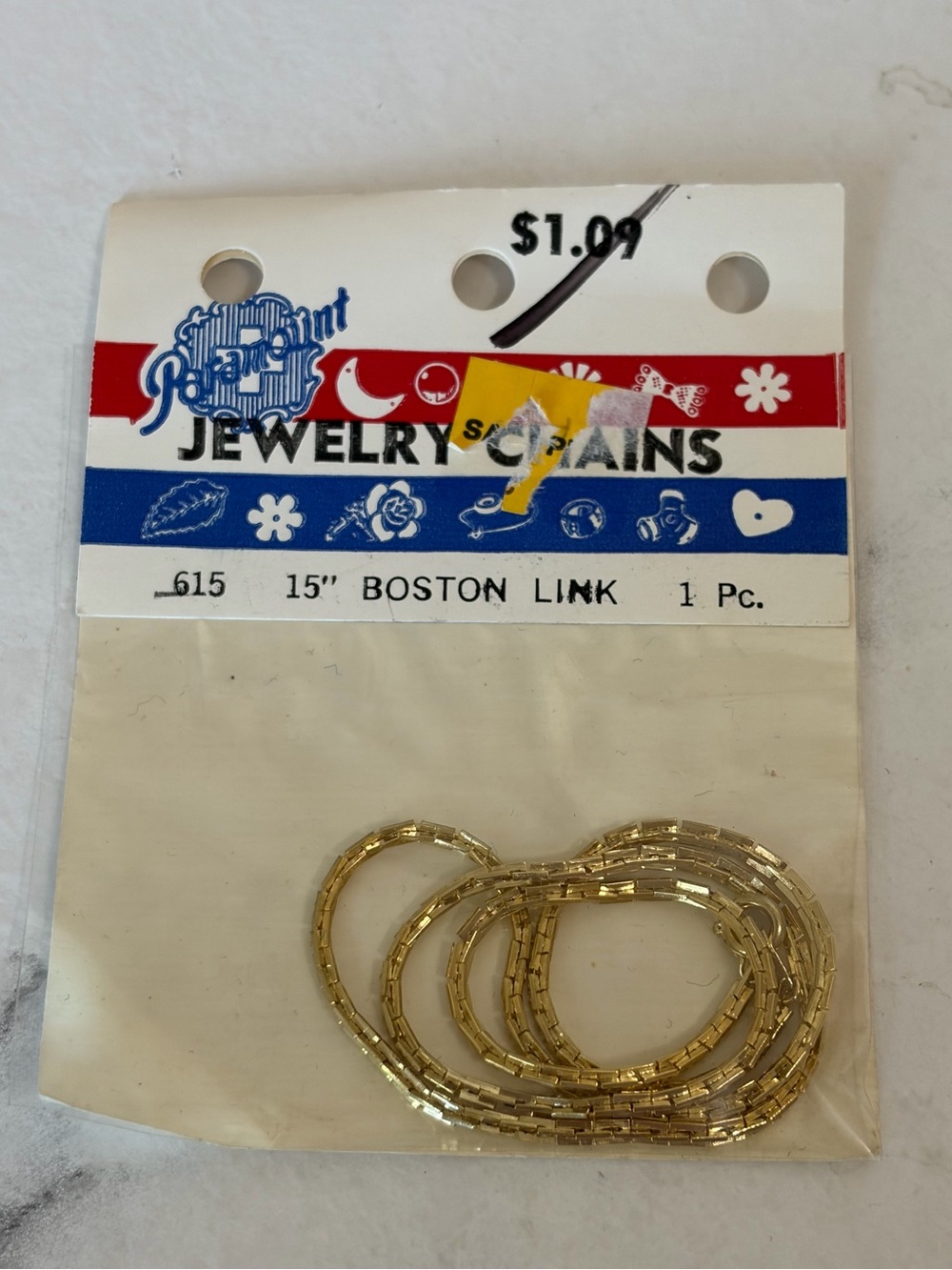 🦄 Gold Tone Chain Necklace
